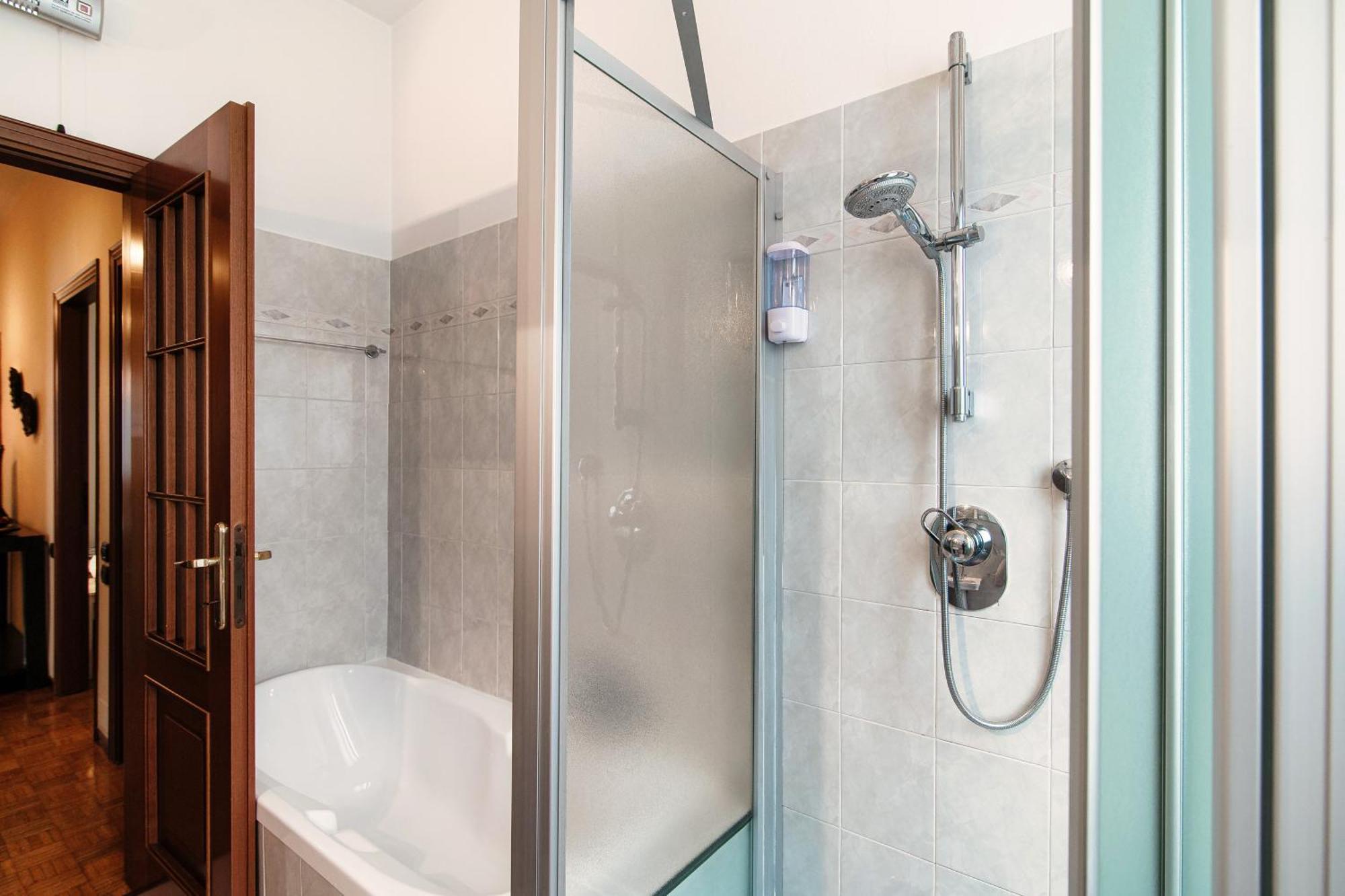Vista Lario Apartment - Aqua Apartments チェルノッビオ エクステリア 写真